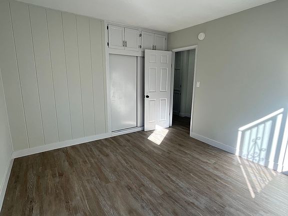 4th image of 2622 S Manhattan Pl APT 6