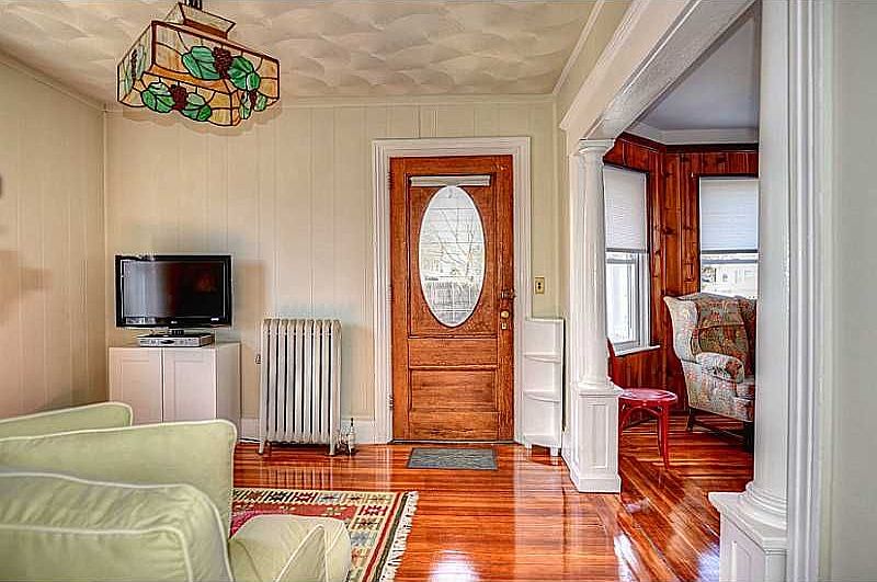 2nd image of 1318 Smith St