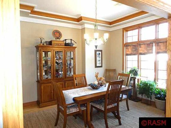 2nd image of 216 Chancery Ln