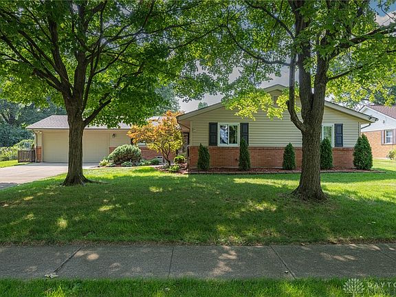 3rd image of 4725 Briar Knoll Dr