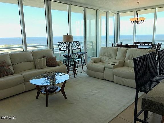 4th image of 2060 Beach Blvd