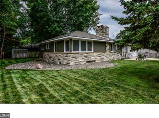 515 102nd St E, Bloomington, MN 55420