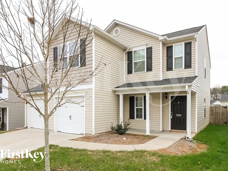 5924 Odenton Ln — Photo 2