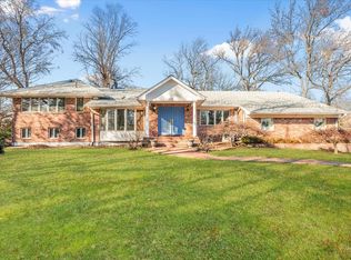 131 Hicks Ln, Kings Pt, NY 11024