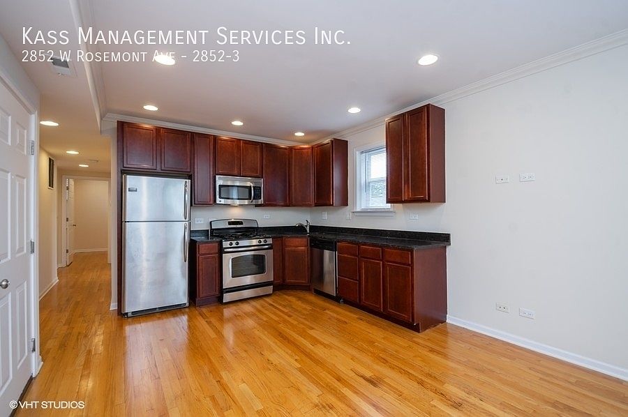 1st image of 2852 W Rosemont Ave Unit 3
