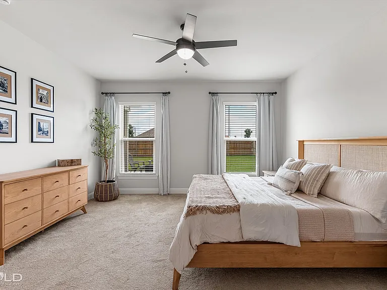 24 Venecia Ct — Photo 36