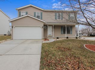 2710 Sandstone St, Bloomington, IL