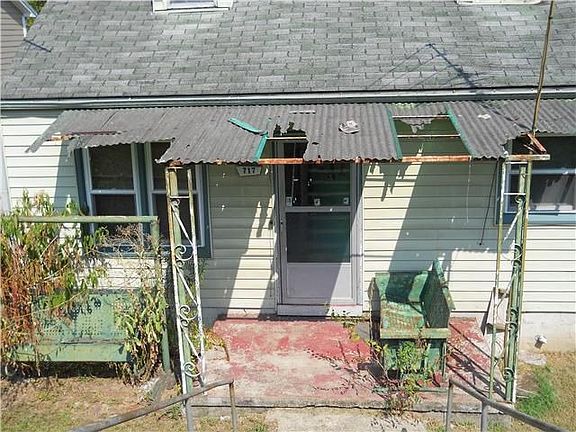 2nd image of 717 S 13th St