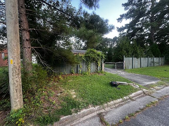 4th image of 103 Panticough Dr