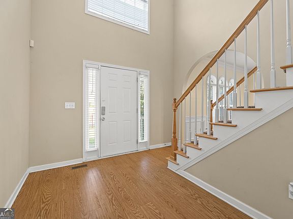 2nd image of 5712 Sullivan Point Dr