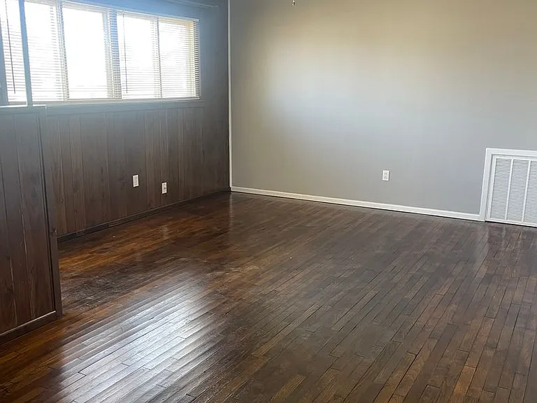 4601 Fordham St — Photo 4
