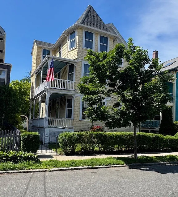1 bed, 1284 sqft, $2,100 — Photo 4