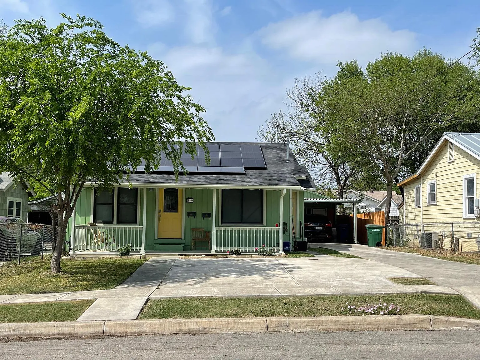 713 W Ridgewood Ct — Photo 1