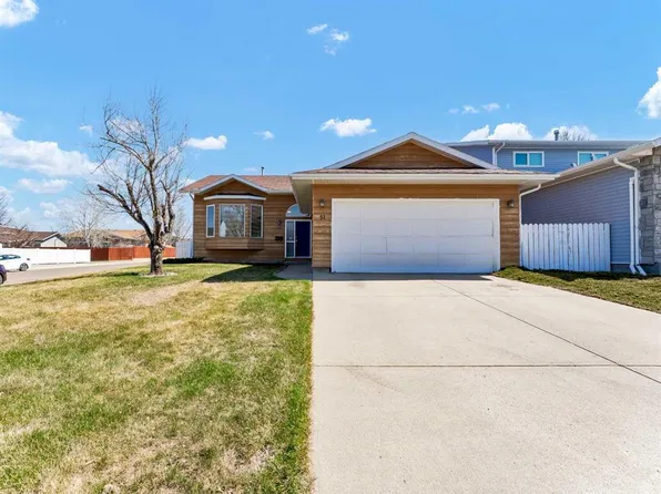 51 N Smeaton Ave SE, Medicine Hat, AB T1B 3Y8