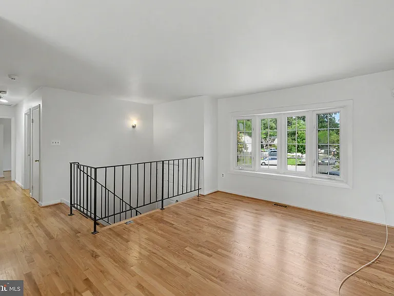 14356 Shaw Ct — Photo 10