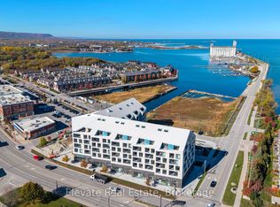 31 Huron St #505, Collingwood, ON L9Y 1C4