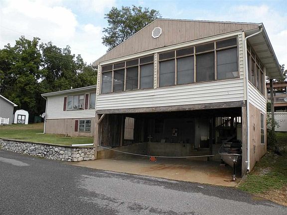 2nd image of 94 Finch Ln