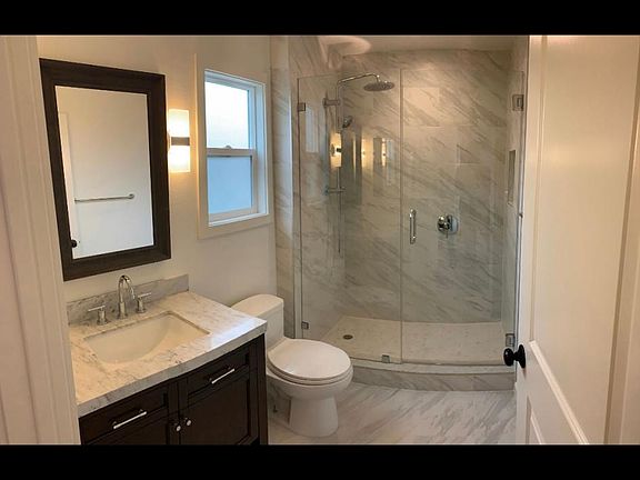 3rd image of 1626 Lyndon St #C