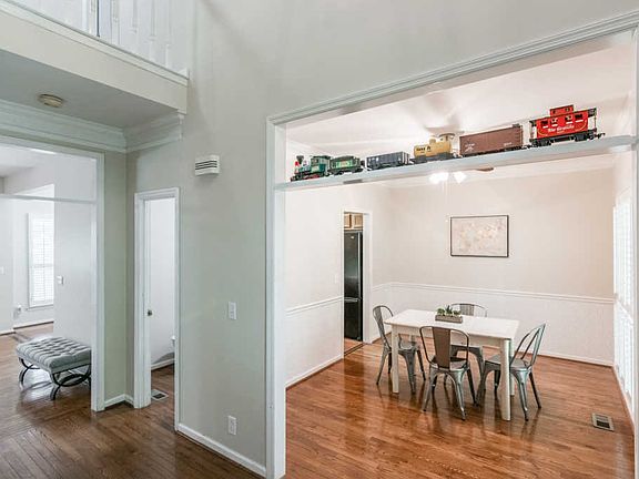 5th image of 1412 Southampton Ct