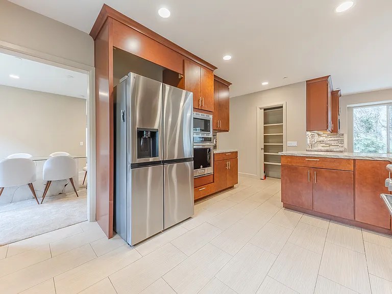 2073 Pasadena Glen Rd — Photo 8
