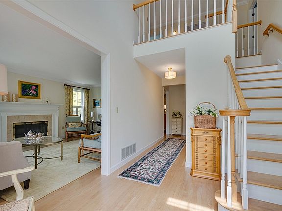 3rd image of 42 Spruce Rd