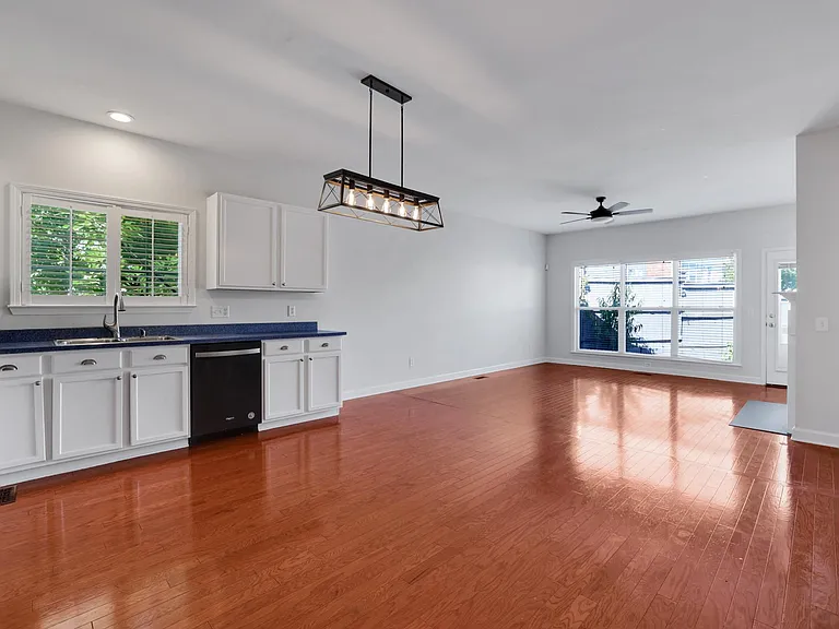 1302 Liberty Pike — Photo 44
