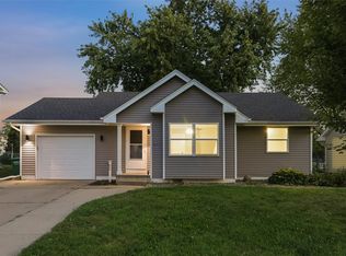 604 3rd St NW, Altoona, IA 50009