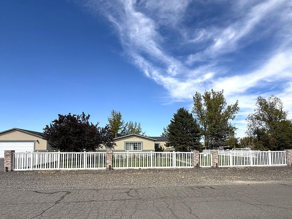 1st image of 445 Ranchette Ave