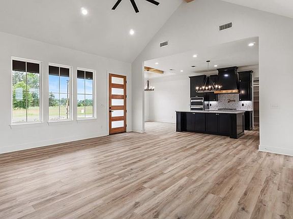 5th image of 81 Ranch Rd