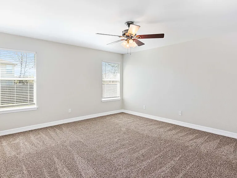 219 Almquist St — Photo 16