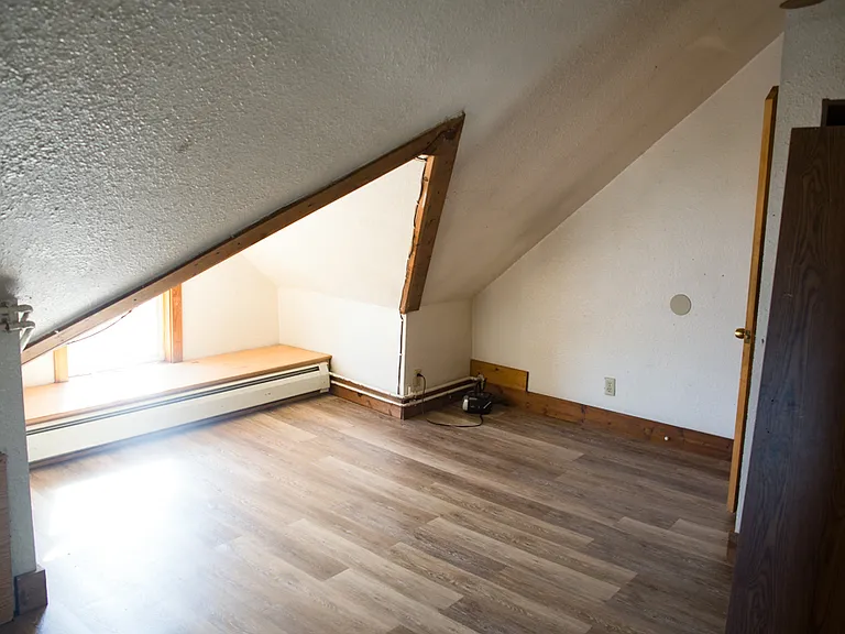 1309 E Hennepin Ave — Photo 6