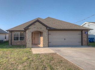 1812 W Perkins St, Joplin, MO 64801