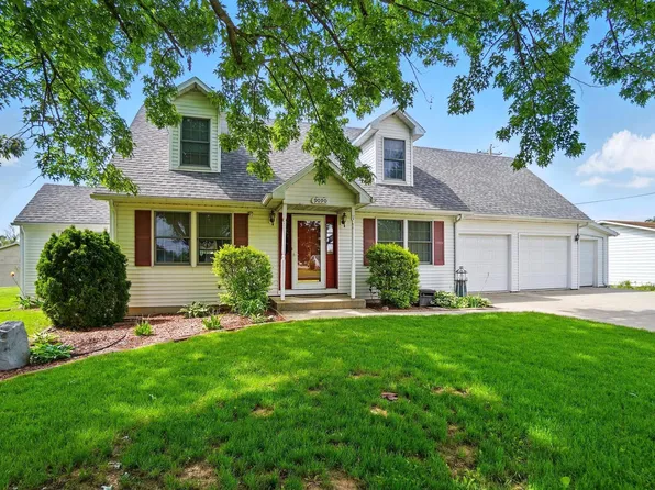 9090 E South Circle Dr, Churubusco, IN 46723