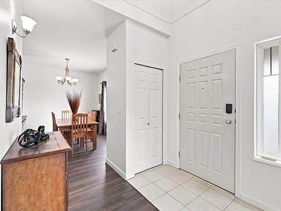 4th image of 20503 66b Ave