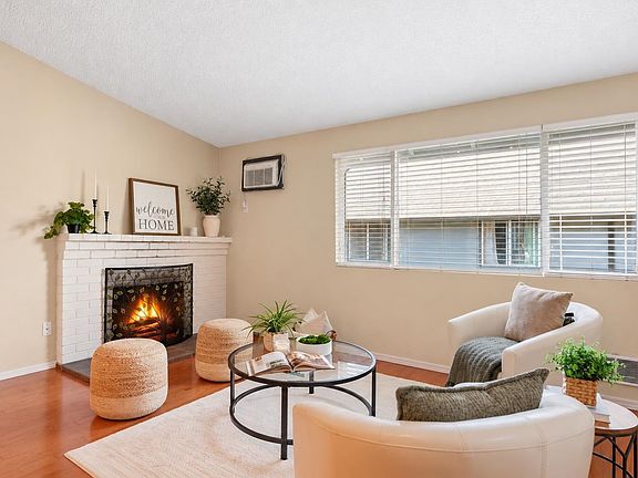2nd image of 108 E Weile Ave APT 3