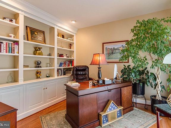 Office/Library with built-in shelves