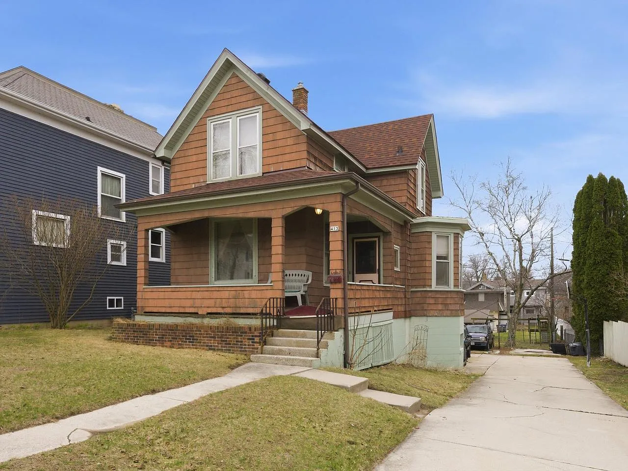 413 New York AVENUE photo 1