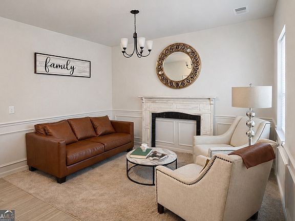 3rd image of 598 Summerfield Ln NW