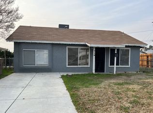 718 Charlana Dr, Bakersfield, CA 93308