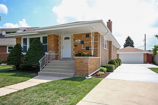 1st image of 10627 S Lockwood Ct