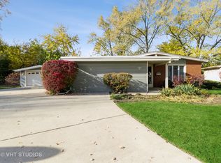 2803 Tern Ct, Rolling Meadows, IL 60008