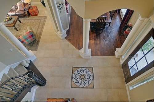 4th image of 7601 Lovain Dr