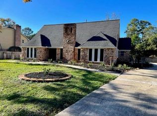 559 Roanoke Dr, Conroe, TX 77302
