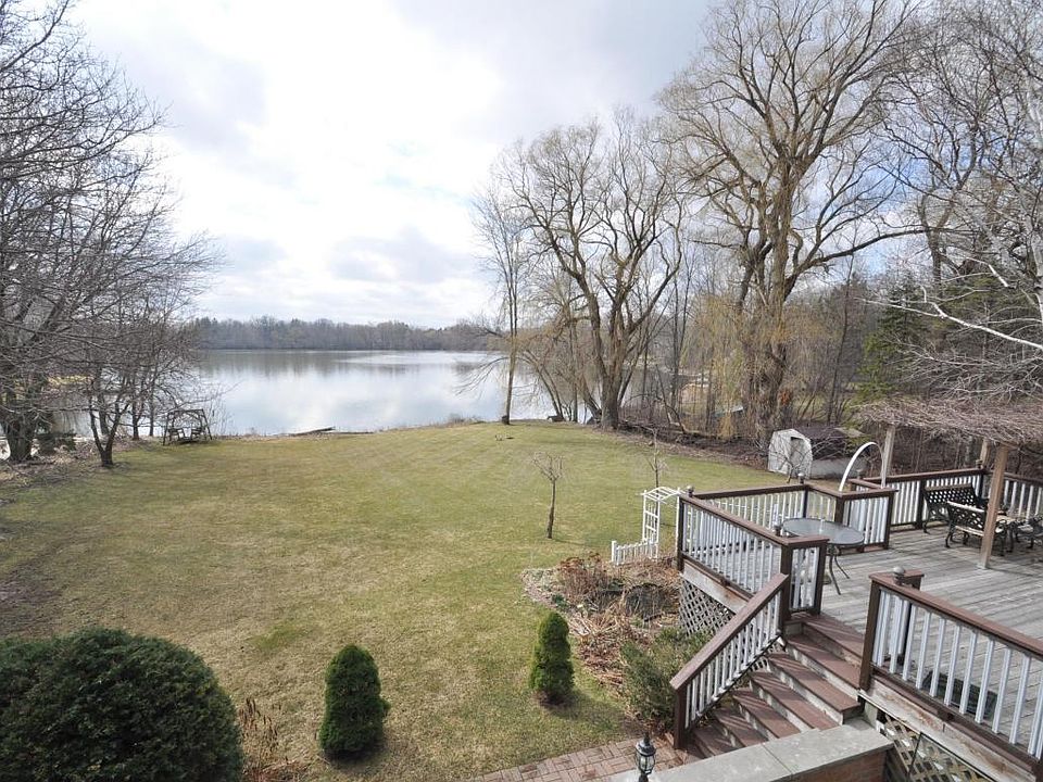 3729 W Le Grande Blvd, Mequon, WI 53092 Zillow