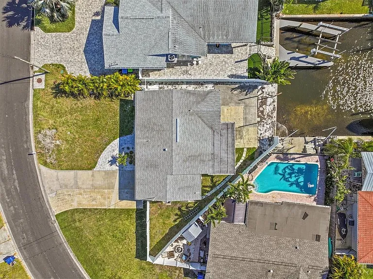310 Westwinds Dr — Photo 8