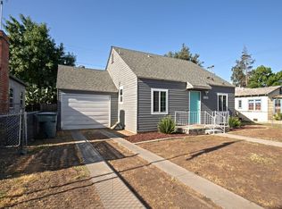 1120 E La Sierra Dr, Fresno, CA 93728