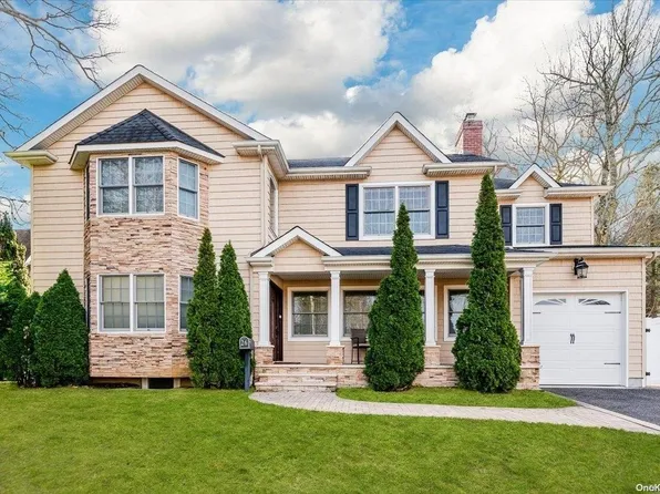 26 Marion Avenue, Merrick, NY 11566