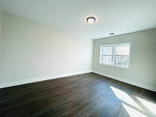 Rented by Rental Solutions Inc | media 6