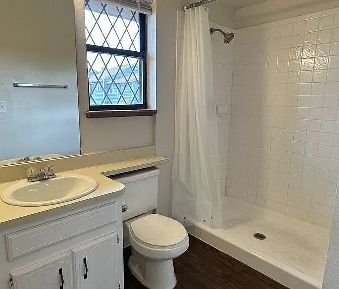 826 London Green Way — Photo 19