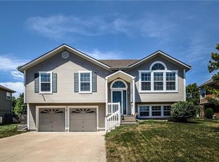 716 SE 15th St, Lees Summit, MO 64081